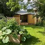 Tinyhouse V Zahrade Chalet