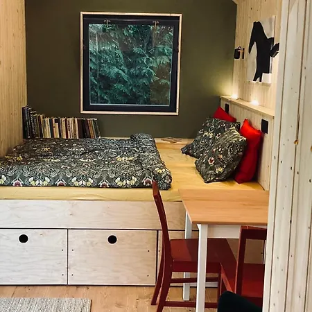 Chalet Tinyhouse V Zahrade