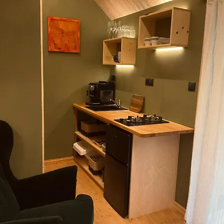 Chalet Tinyhouse V Zahrade *