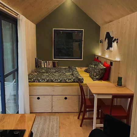Chalet Tinyhouse V Zahrade